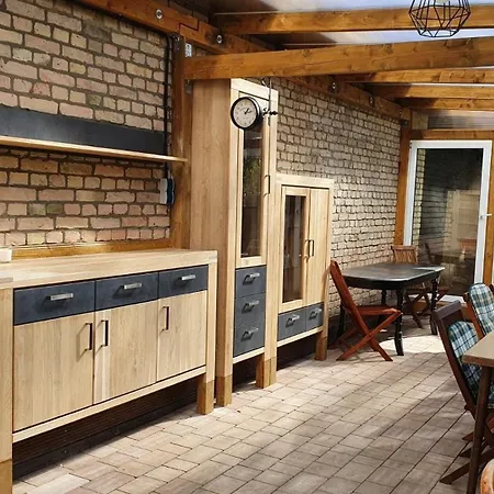 Alt-berliner Schwanenhof Og Links * Лихен