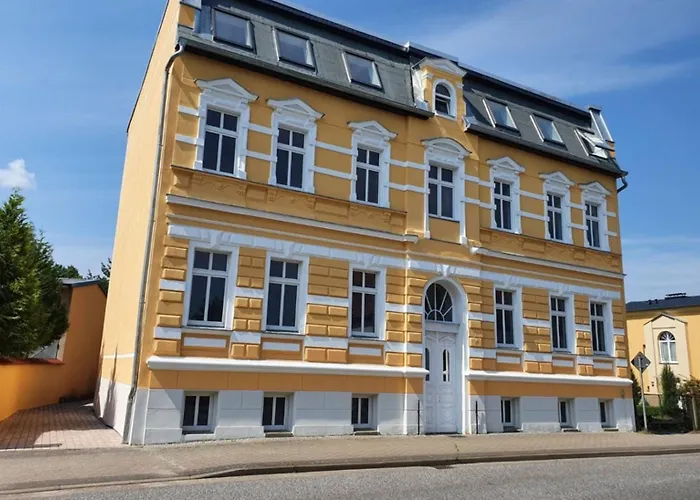 Alt-berliner Schwanenhof Og Links * Lychen