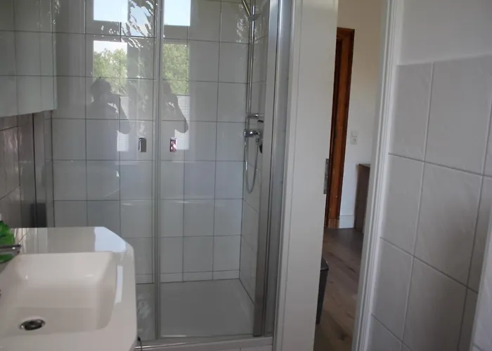 Alt-berliner Schwanenhof Og Links Lägenhet