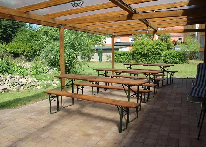 Alt-berliner Schwanenhof Og Links Lychen